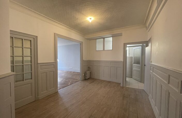 T3 — photo 3