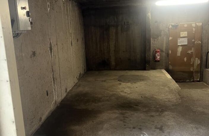 Place de parking couverte — photo 2