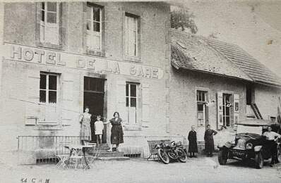 Ancien Hôtel Restaurant sur 2 718 m² de terrain clos — photo du bien