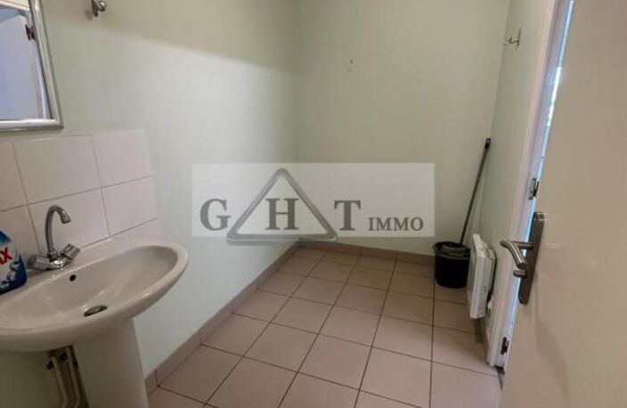 Local d'activité de 180 m² à louer à DOMONT — photo 5
