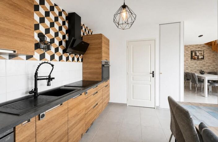 Maison PMR  de 5 pièces de 96 m² à Trélazé — photo 5