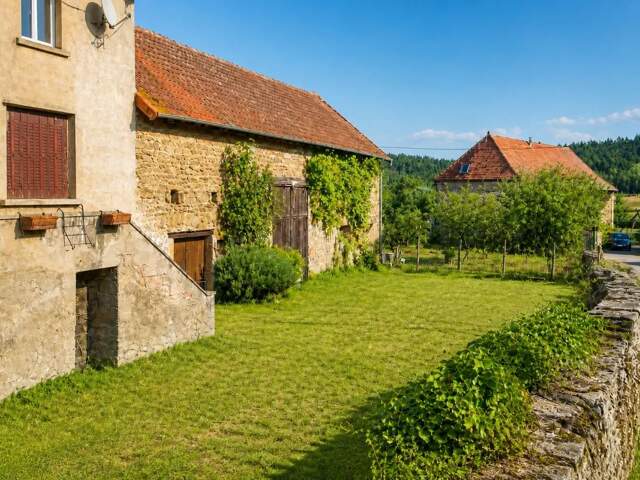 Maison agréablement rénovée de 4 pièces de 135 m² à Sivignon — photo du bien