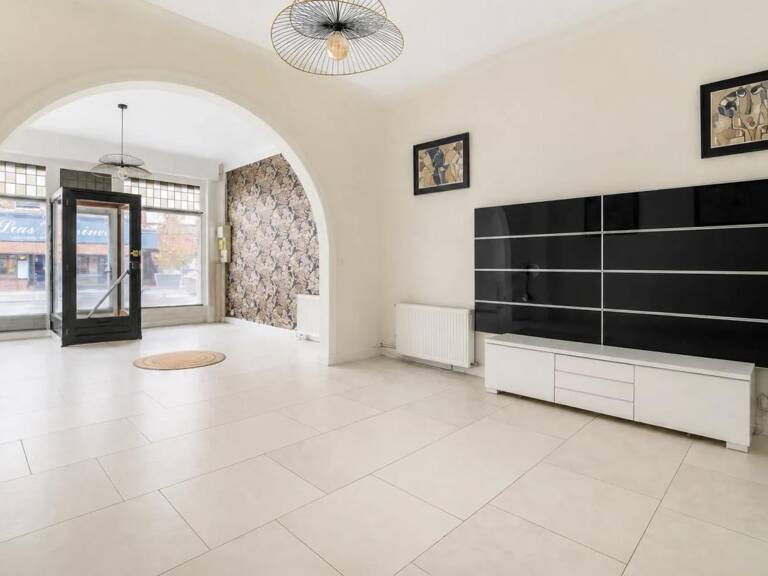 Maison de 8 pièces de 177 m² à Loos — photo 1