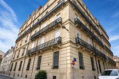Appartement 4 pièces 275000 €