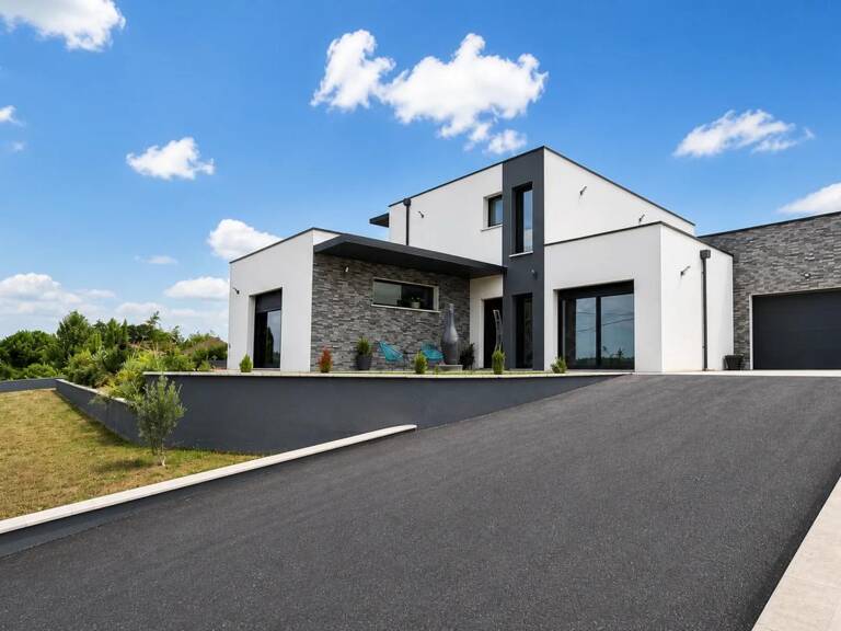 Maison de 8 pièces de 210 m² à Orthez — photo 1