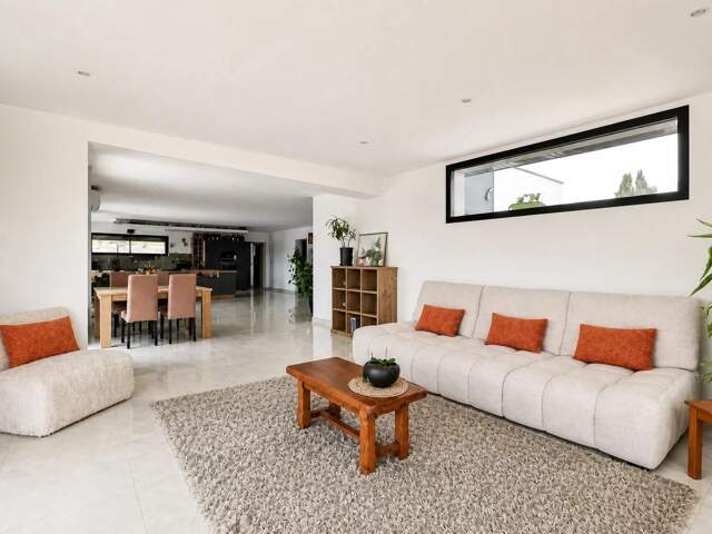 Maison de 8 pièces de 210 m² à Orthez — photo du bien