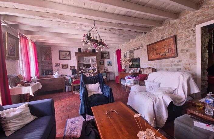 Maison de village de caractère de 173 m², 5 chambres à Champvert — photo 4