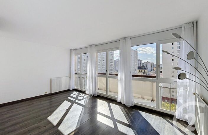 T1 — photo 2