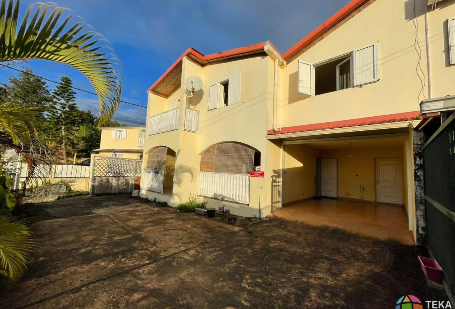 A VENDRE MAISON F4 JUMELEE A LA MONTAGNE AU 16E KM, HAUT DE ST DENIS, ILE DE LA REUNION — photo 1