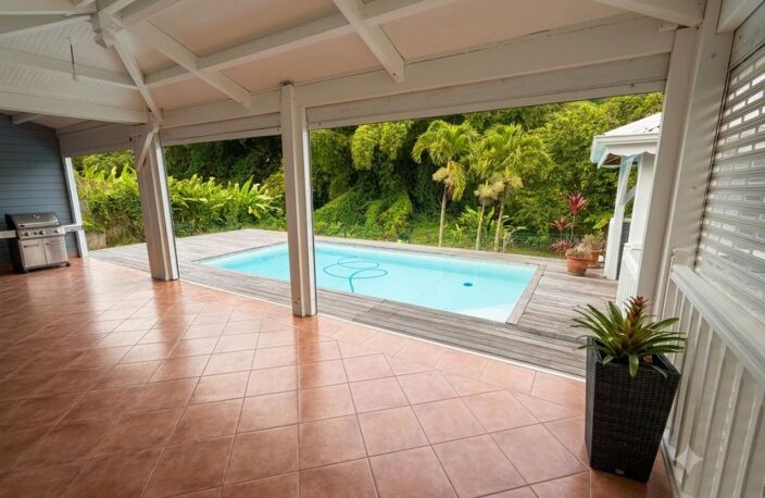 Maison À Vendre - Baie Mahault - 3 chambres avec Piscine — photo 2