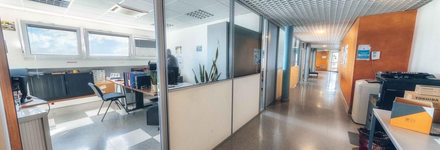 Bureau  1301 m² à louer à Sainte-Marie (97438)