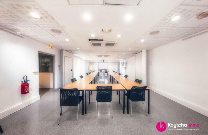 Bureaux 1301.88 m² La Mare Ste Marie — photo 3
