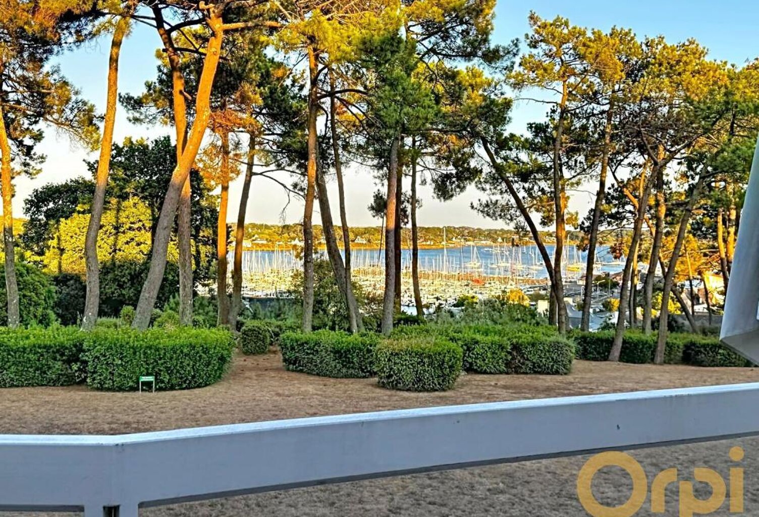 📍 Superbe duplex familial lumineux  et au calme avec 4 chambres, vue sur le Port, Balcon, Garage & Parking — photo 1