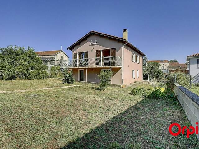 Coup de cœur à révéler – maison avec sous-sol semi-aménagé et beau terrain — photo du bien