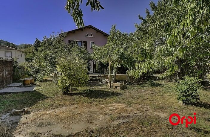 Coup de cœur à révéler – maison avec sous-sol semi-aménagé et beau terrain — photo 5