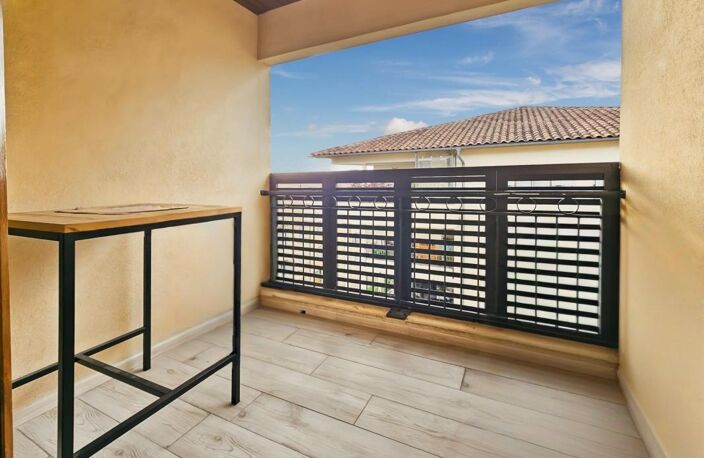 À Vendre à Uzès - T2 de 32m² vendu meublé — photo 3