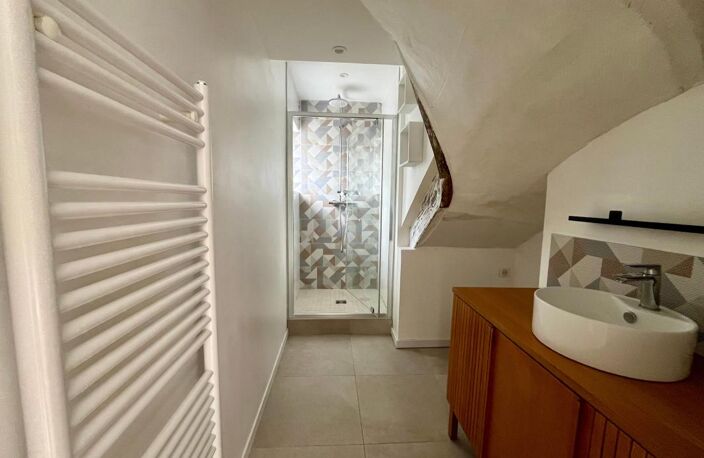 Maison de ville de 85 m2 rénovée intégralement — photo 2