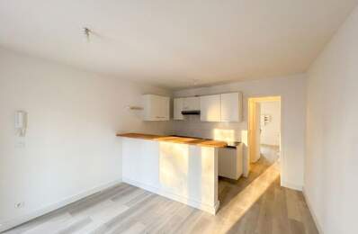 Appartement À Vendre - T2 Coeur de ville - Très bon état — photo du bien