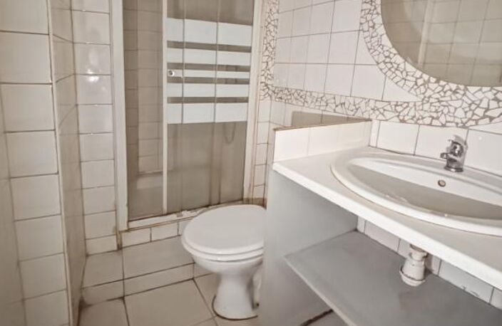 Studio 25 m² - Petite copropriété - Beau potentiel — photo 5