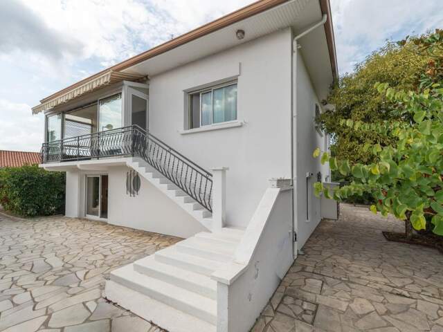 Maison À Vendre — photo du bien