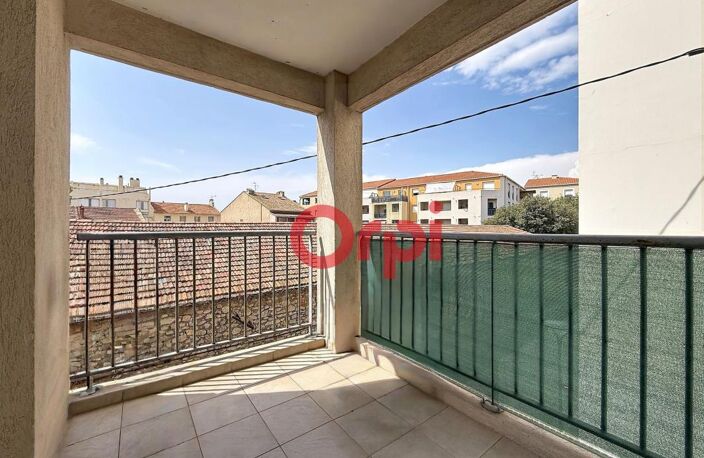 Appartement À Vendre T2 41 m2 - La Seyne-sur-Mer - garage — photo 2