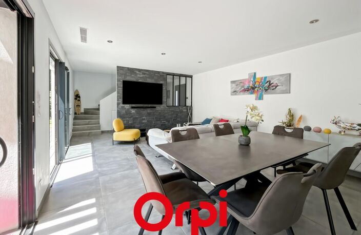 Maison Six-Fours-les-Plages – Villa contemporaine 6 pièces – 129 m² — photo 4