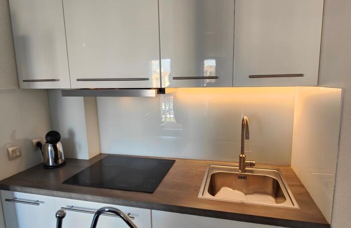 Appartement à vendre studio avec chambre cabine + parking sous sol — photo 4