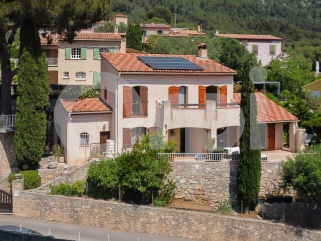 Maison familiale de 123 m² au calme au REVEST-LES-EAUX – DPE B, panneaux solaires et prestations de qualité — photo du bien
