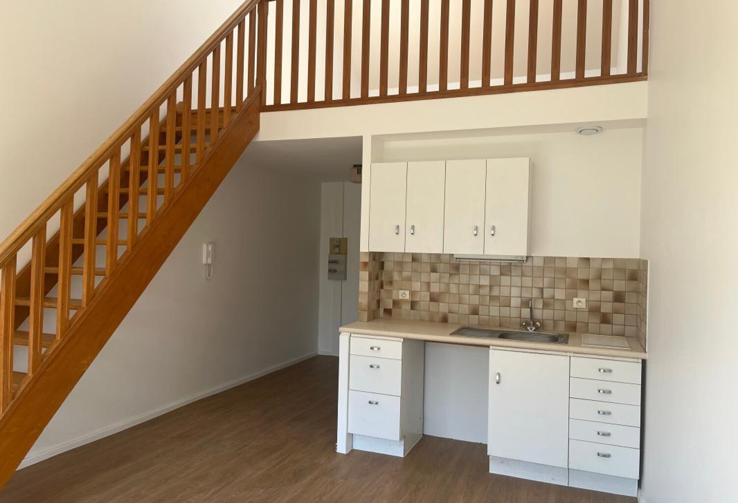 Appartement À Louer — photo 1