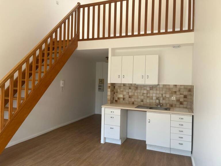 Appartement À Louer — photo 1