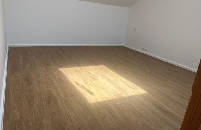 Appartement À Louer — photo 2