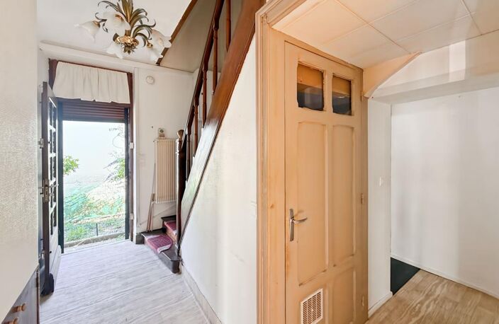 Maison 70 m² avec jardin, garage et fort potentiel – Secteur Mézières, Charleville-Mézières — photo 2