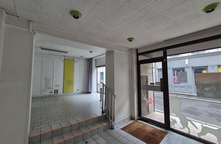 Ensemble immobilier 250 m² - Local commercial et deux logements - Hyper centre de Romorantin — photo 3