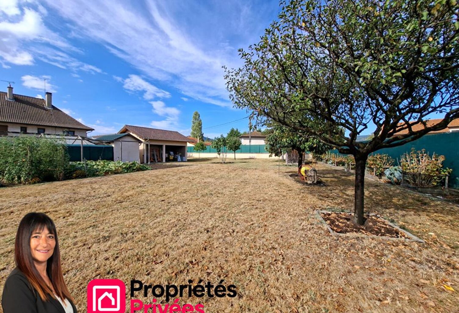 Terrain constructible Renaison 950 m2 — photo 1