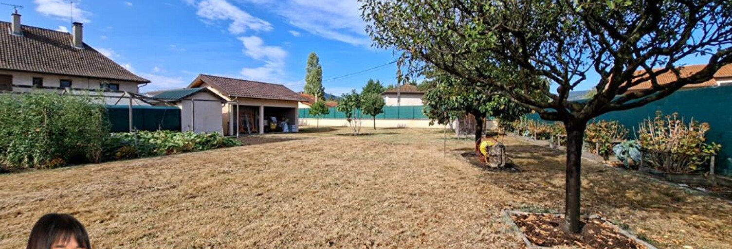 Terrain  950 m² à vendre à Renaison (42370)