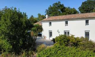 Maison 9 Pièces 350 m² à vendre à Yvrac (33370)