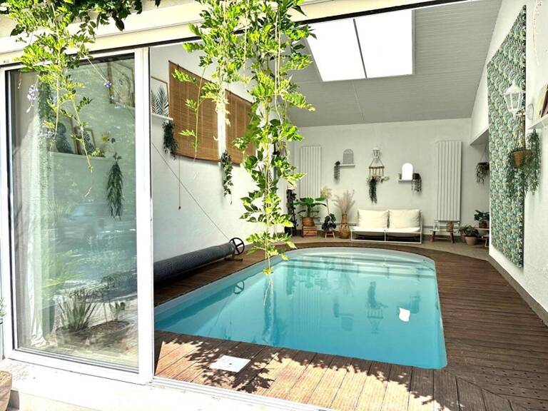 PROPRIETE - 350 m² - 9 PIECES - STUDIO AVEC PARC ET DEPENDANCES — photo 1
