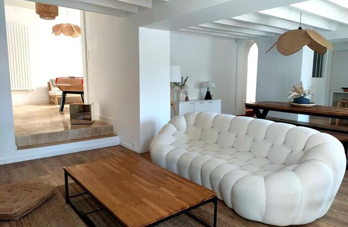 PROPRIETE - 350 m² - 9 PIECES - STUDIO AVEC PARC ET DEPENDANCES — photo 5