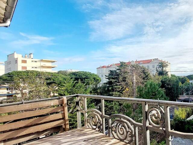 CANNES Alexandre III, appartement 3 P meublé à l'année — photo du bien