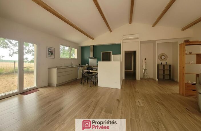 SAINT SATURNIN (16290) : Pavillon récent de 116m2 + garage et carport — photo 4