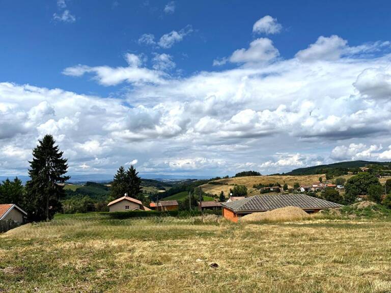 Terrain viabilisé avec vue dominante — photo 1
