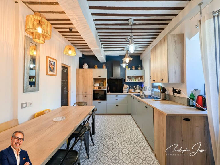 LEUCATE VILLAGE  - Maison de caractère avec terrasse suspendue — photo 1