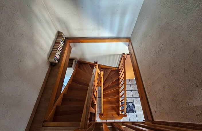 Monistrol-sur-Loire 43120 Maison d'architecte 141m² habitables 4 chambres sur parc arboré de 2030m² — photo 4