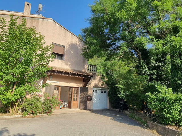 Villa traditionnelle 5 pièces 130m2 Garage et logement independant — photo du bien
