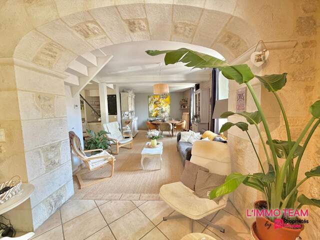 Montcuq Maison de village  4 chambres avec terrasse  et garage — photo du bien