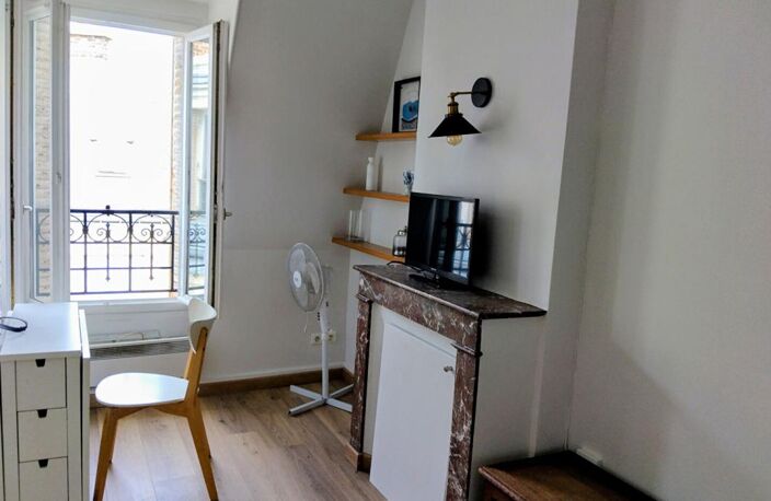 Adorable studio aux Invalides, avec vue sur la tour Eiffel — photo 2