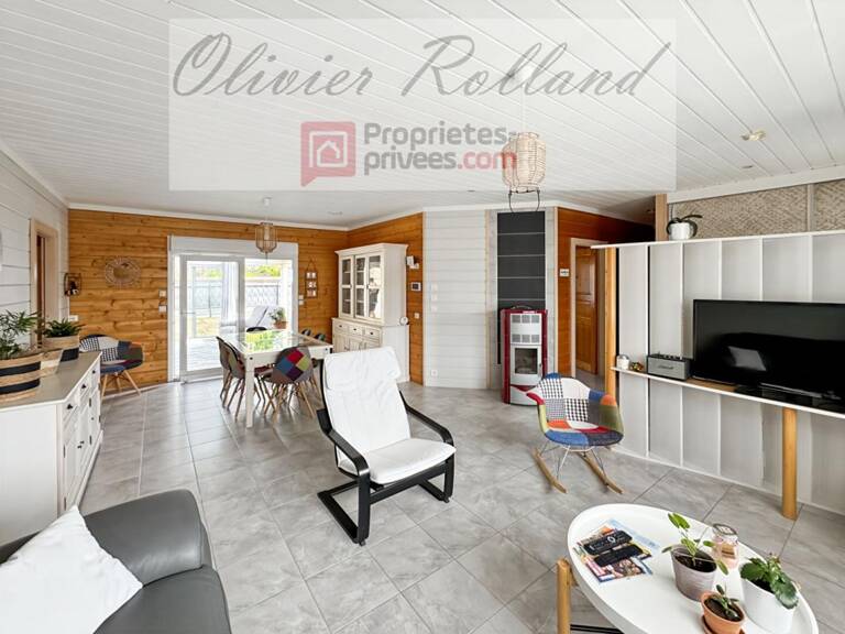 Chalet d'exception en bois massif (DPE B) - Plain-pied 135 m², 4 chambres, véranda & annexes sur 1 318 m² de terrain — photo 1