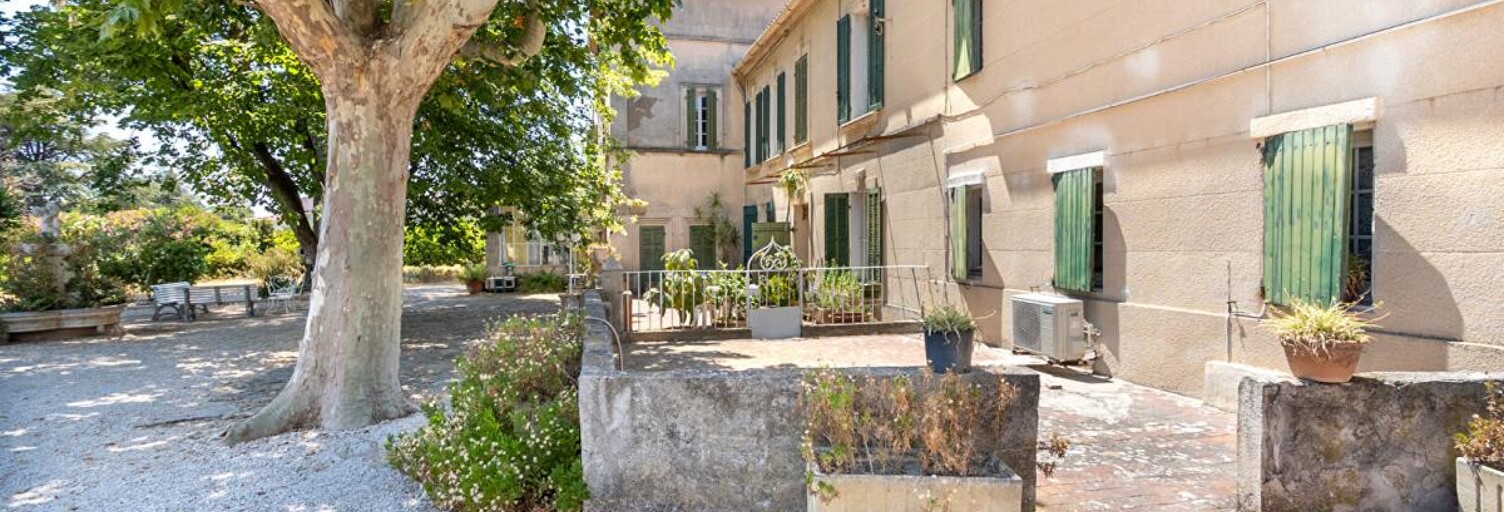 Maison 16 Pièces 490 m² à vendre à Saint-Cyr-sur-Mer (83270)