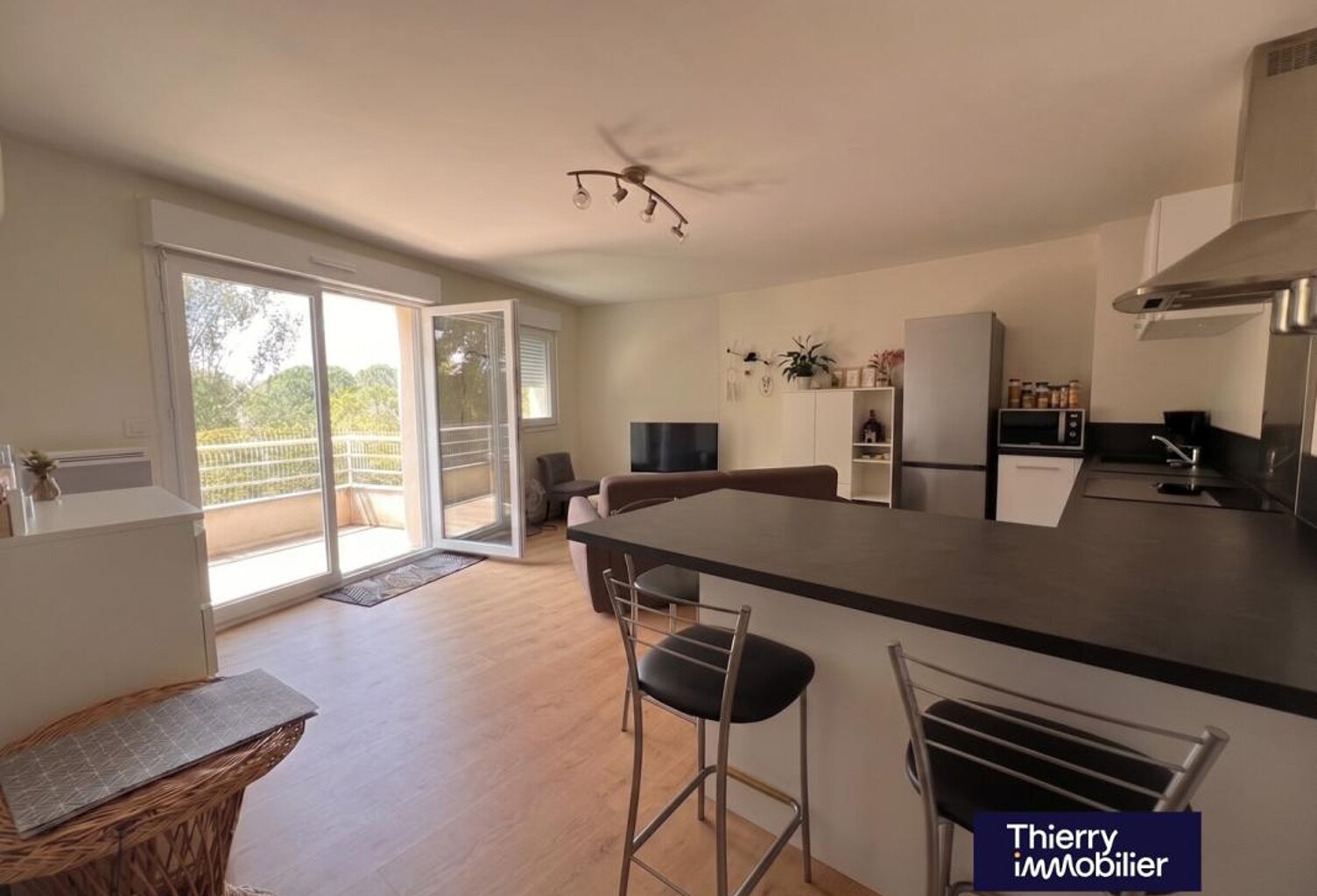 BEAU T3 AVEC TERRASSE - COUËRON BOURG — photo 1