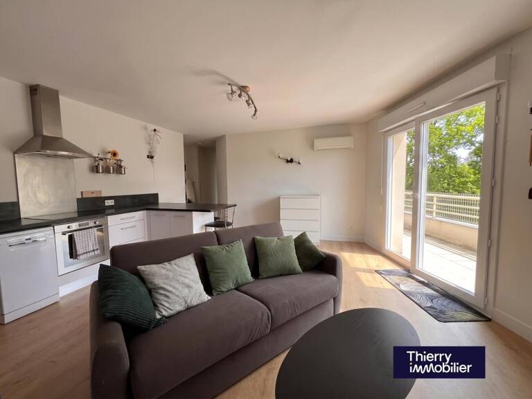 BEAU T3 AVEC TERRASSE - COUËRON BOURG — photo 1